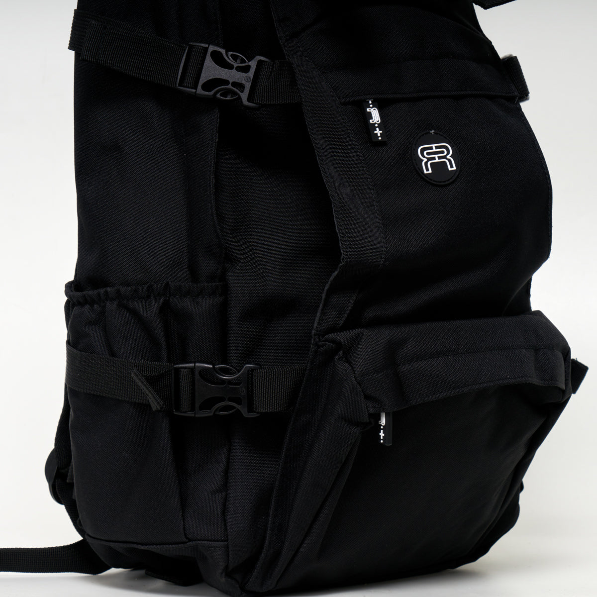 FR Backpack Slim 18L - Black