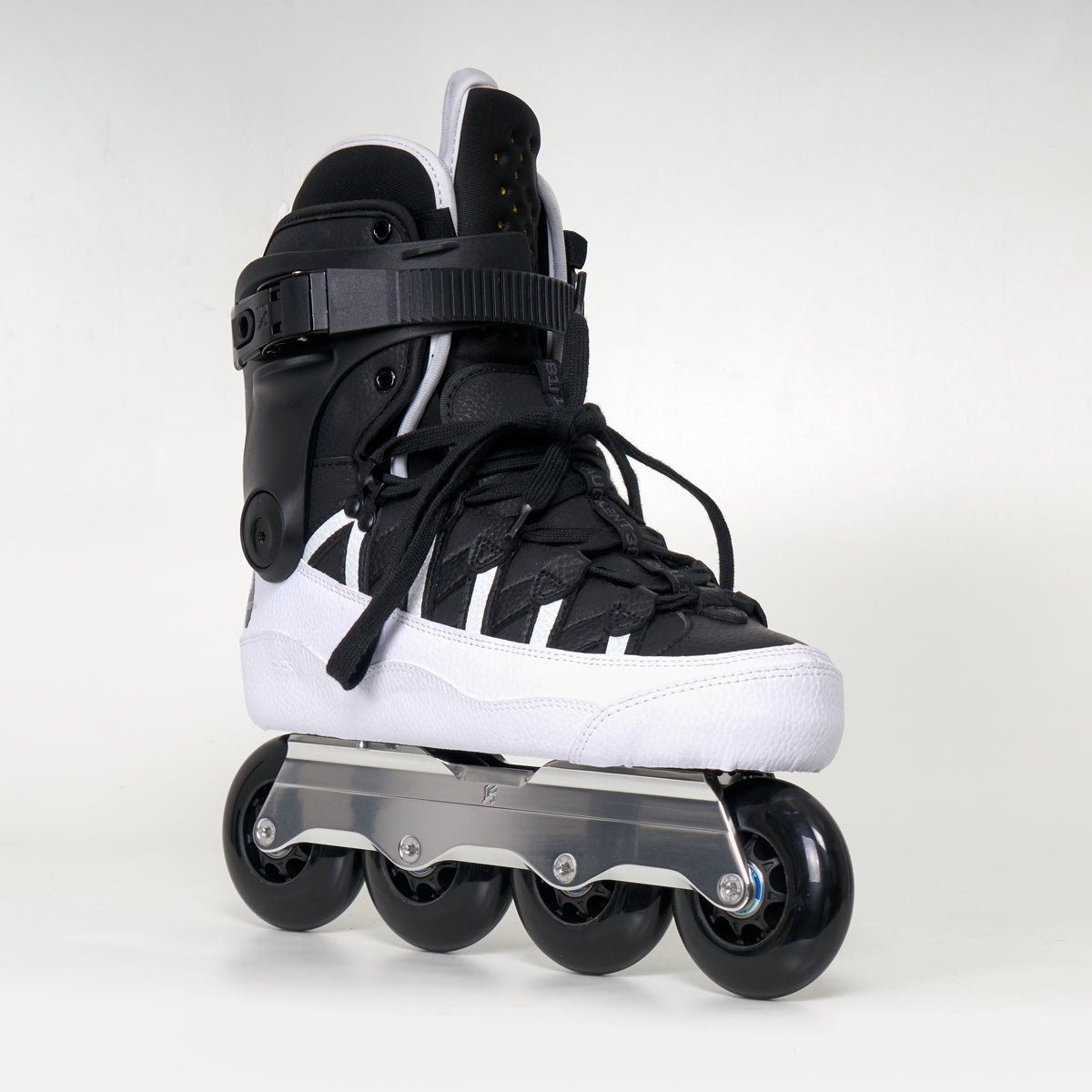 Iqon AG15 Montre Livingston - Nicola Torelli Custom Complete Skates